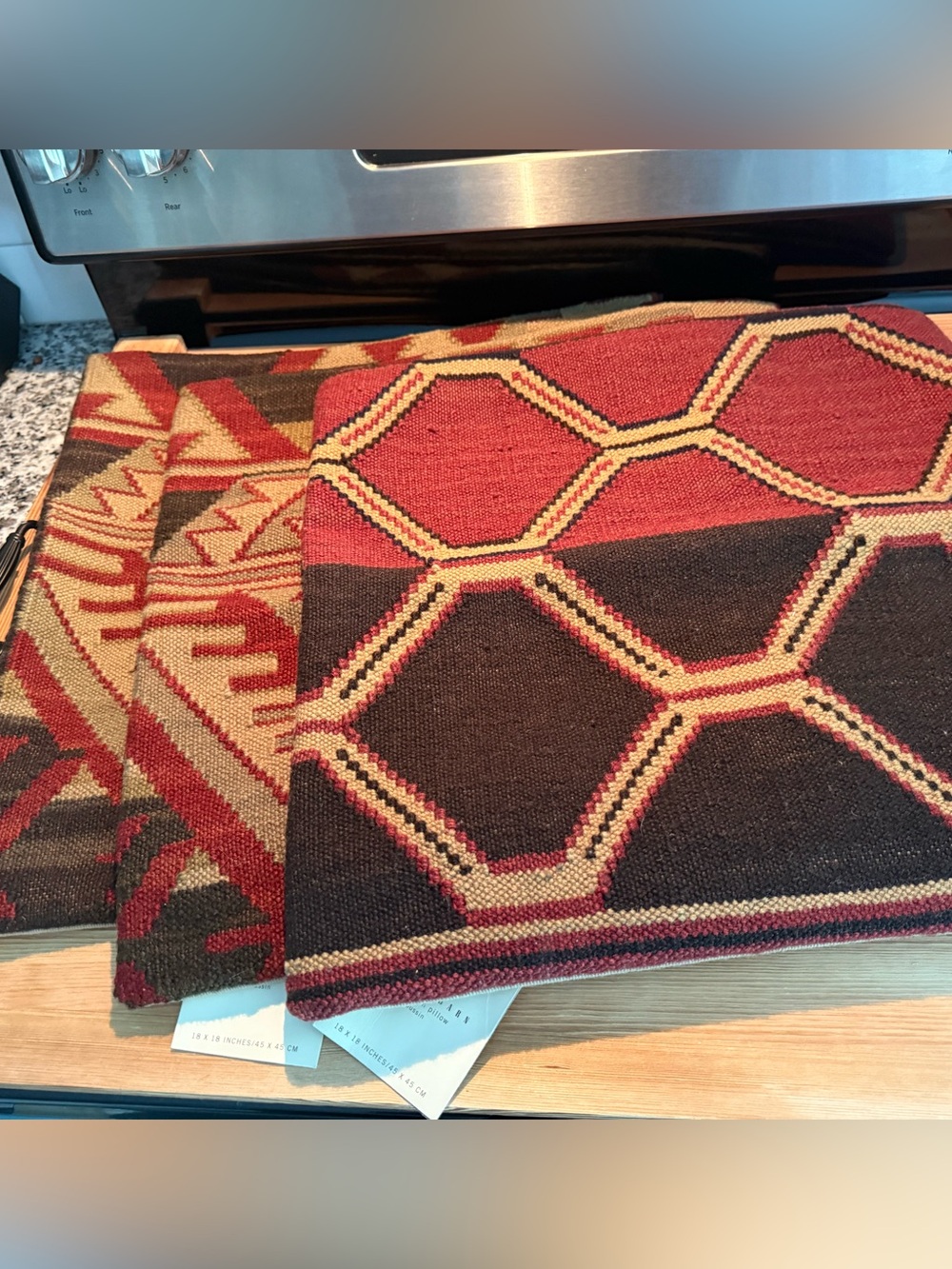 New Pottery Barn Vintage Tribal Kilim Pillow Cover, 18, 2007 - Picture 9 of 10